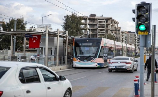 Karşıyaka ve Çiğli tramvay hatlarında aktarmasız ulaşım kolaylığı başlıyor