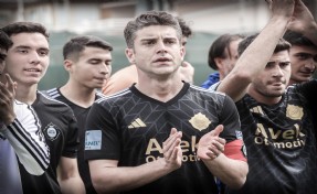 Altay'da Murat Berkan'dan vefa