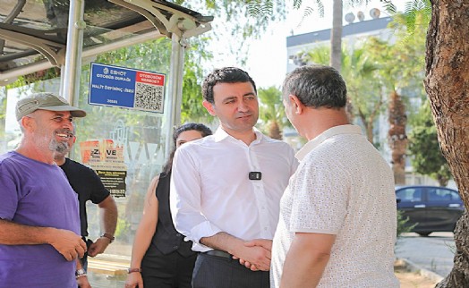 Başkan Önal, mahalle turlarına devam ediyor: Bayraklı'yı birlikte güzelleştireceğiz