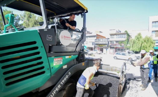 Bornova’da asfalt rekoru