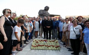 Bornova’da duygu dolu Srebrenica anması