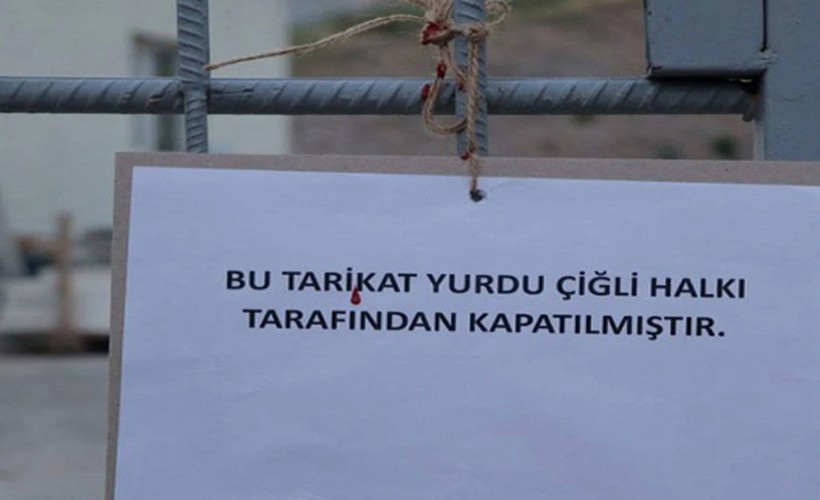 Çiğli'de yurttaşlar, tarikat yurdunun kapısına mühür vurdu