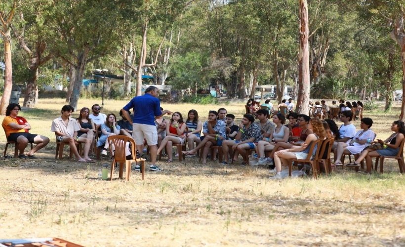 Genç ve usta tiyatrocular Efes Selçuk'ta buluştu