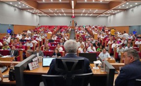 İzmir Büyükşehir Belediye Meclisi'nde önemli karar; Esnafın mağduriyeti giderildi