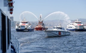 İzmir Körfezi’nde Kabotaj Bayramı coşkusu