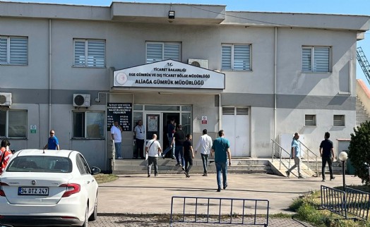 İzmir'de gümrükte rüşvet operasyonu; Mal varlıklarına el konuldu