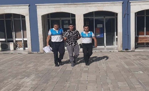 İzmir'de taksiyle uyuşturucu sevkiyatına 3 gözaltı