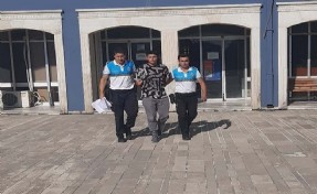 İzmir'de taksiyle uyuşturucu sevkiyatına 3 gözaltı