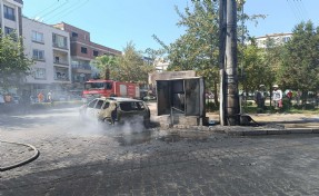 Manisa'da trafoda yangın çıktı; 4 araç hasar gördü, 1 kişi yaralandı