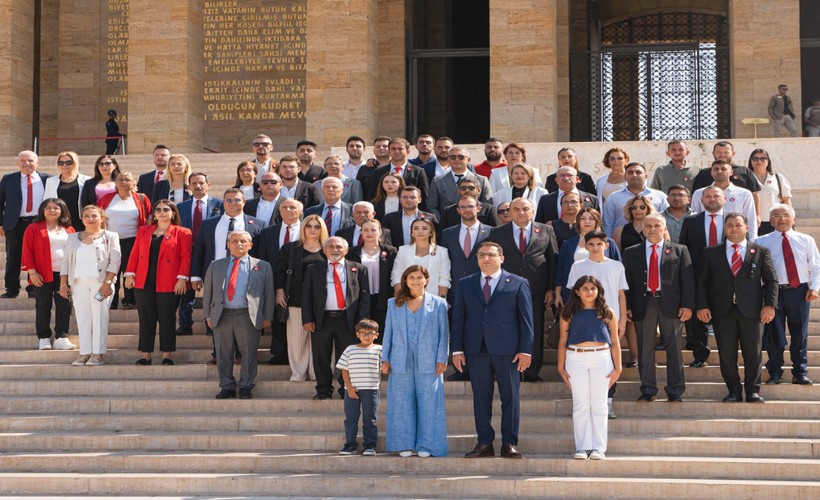 Onur Yiğit ve CHP Balçova Örgütü Anıtkabir’de