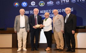 Şikago'daki TOBB Ticaret Merkezi, İzmirli firmaları bekliyor