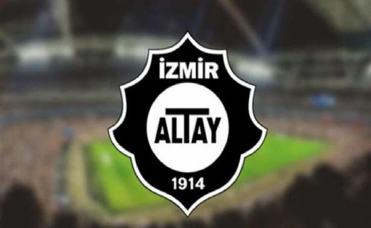 Altay evinde perdeyi açıyor