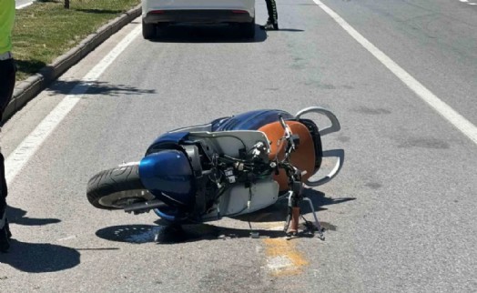 Aydın'da yön tabelası direğine çarpan motosikletli hayatını kaybetti