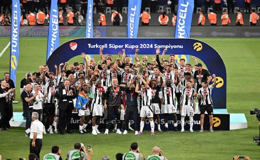 Beşiktaş Süper Kupa'yı tarihi farkla kazandı