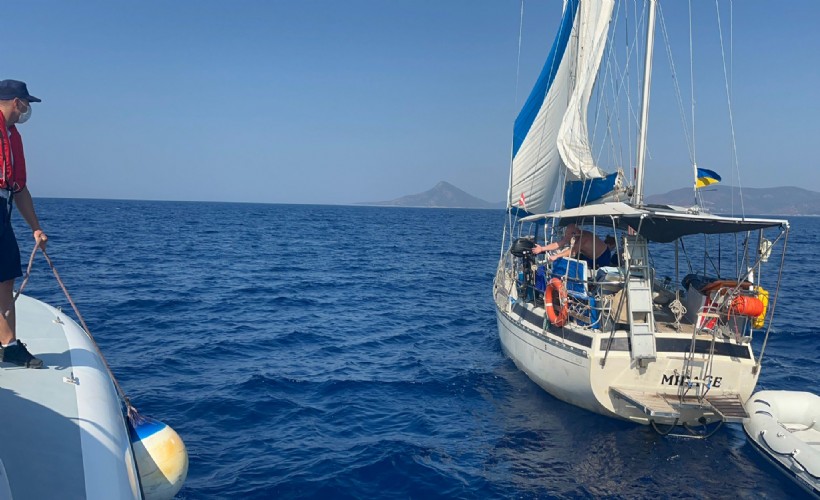 Bodrum'da 59 kaçak göçmen ile 3 göçmen kaçakçısı yakalandı