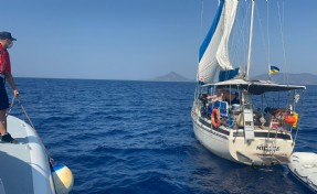 Bodrum'da 59 kaçak göçmen ile 3 göçmen kaçakçısı yakalandı