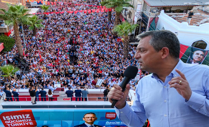 Büyük Çiftçi Mitinginde  AK Parti'ye yüklendi! Özgür Özel'den 'geçim yoksa seçim var' çağrısı