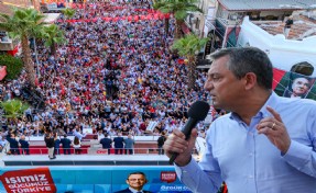 Büyük Çiftçi Mitinginde  AK Parti'ye yüklendi! Özgür Özel'den 'geçim yoksa seçim var' çağrısı