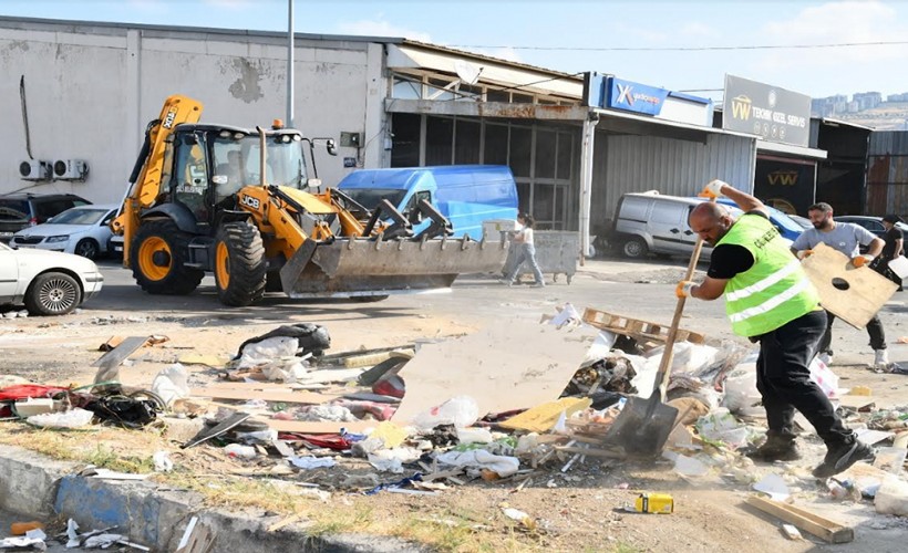 Çiğli'de detaylı temizlik seferberliği: Atasanayi Sitesi pırıl pırıl