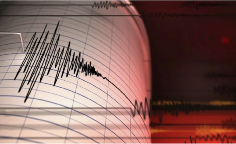 İzmir'de deprem!