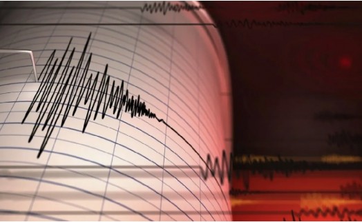 İzmir'de deprem!