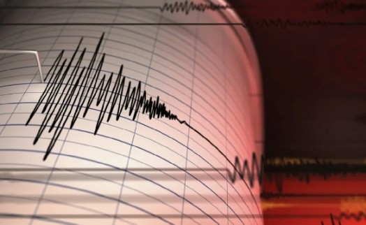 Ege'de korkutan deprem!