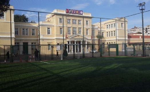 Göztepe'ye Atatürk Lisesi'nde saha müjdesi