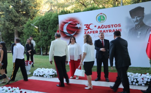 İzmir Valiliği'nden 'Zafer Bayramı' için resepsiyon