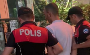 İzmir'de 11 yıl 2 ay hapis cezasıyla aranan firari hükümlü yakalandı