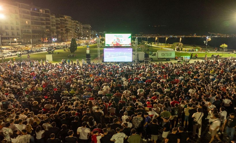 İzmir’de 'Filenin Sultanları' için büyük heyecan... Dev ekranlar kurulacak