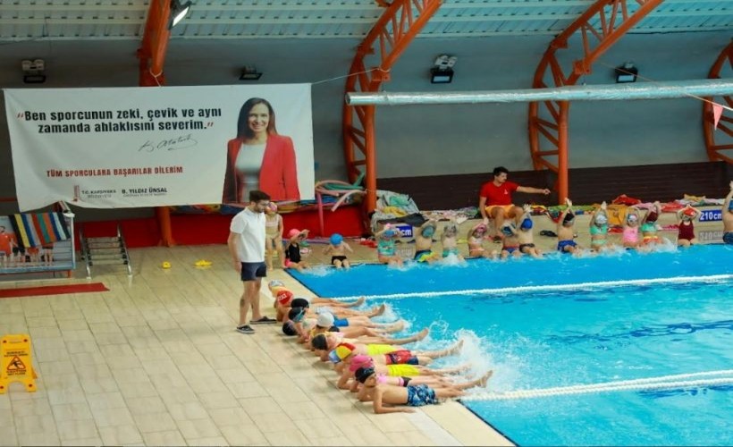 Karşıyaka’nın yarı olimpik onaylı 'temiz havuz'u yazın gözdesi oldu