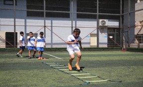 Konaklı çocuklar spor okullarında yeteneklerini keşfediyor