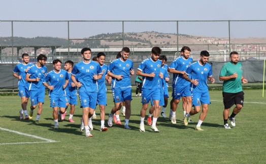 Menemen FK'da kamp bitti