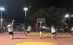 Sokak basketbolu heyecanı Göztepe'de devam etti