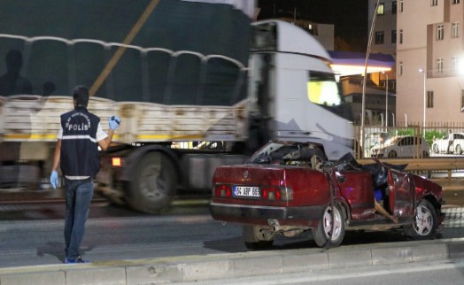 Uşak'ta gece yarısı facia: Feci kaza can aldı!