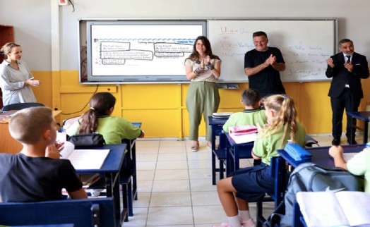 Başkan Denizli’den öğrencilere 'Okula Hoş Geldin' paketi