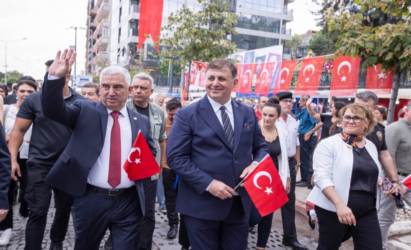 Başkan Tugay, 88. Uluslararası Bergama Kermesi’ne katıldı