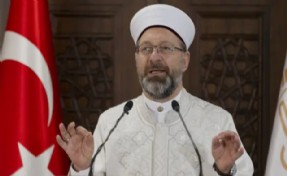 Diyanet Başkanı Erbaş'ın Kelime-i Şehadet'i yanlış okuması olay oldu