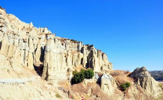 Ege'nin Kapadokya'sı Kula Peribacaları hayran bırakıyor