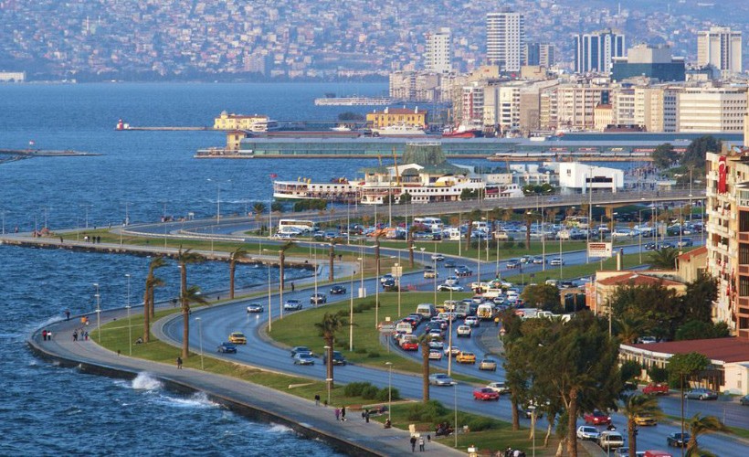 İzmir Vakıflar Bölge Müdürlüğü 3 taşınmazı vitrine çıkardı: 650 milyonluk dev satış