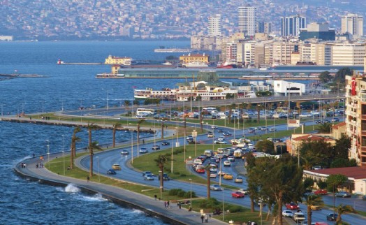 İzmir Vakıflar Bölge Müdürlüğü 3 taşınmazı vitrine çıkardı: 650 milyonluk dev satış