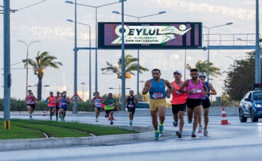 İzmir’de Uluslararası 9 Eylül İzmir Yarı Maratonu’yla kurtuluş coşkusu başladı