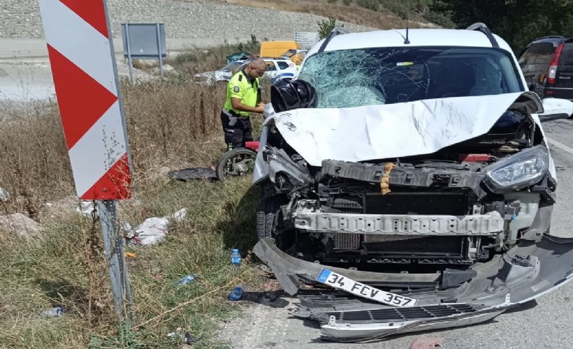 Kütahya’da otomobille çarpışan motosikletli yaralandı