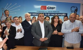 Otomobili kurşunlanan CHP'li Yılmaz'dan 'saldırı' açıklaması: CHP'nin kurumsal kimliğine yapılmış bir saldırı