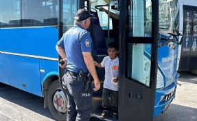 Pazarda kaybolan 6 yaşındaki Poyraz, tek başına bindiği halk otobüsünde bulundu