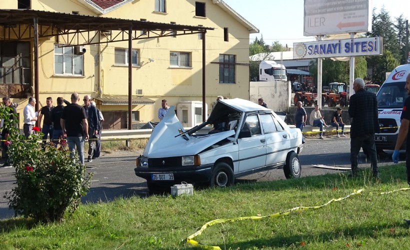 Servis otobüsü otomobile çarptı: 1 ölü, 9 yaralı