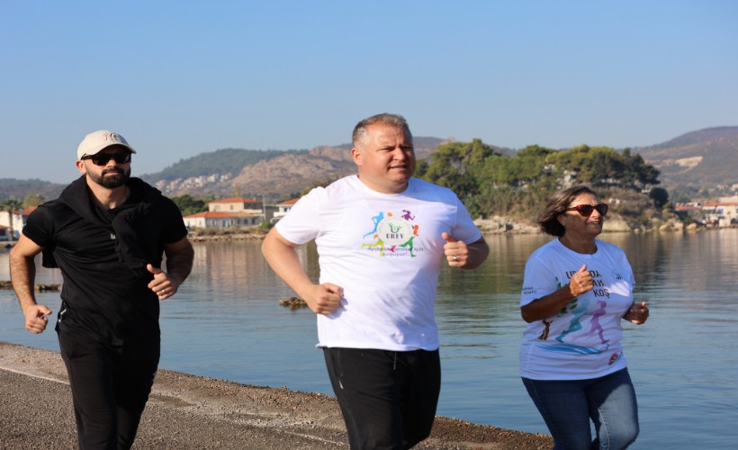 Urla'da Bir'İZ koşusu Kum Denizi’nde gerçekleşti