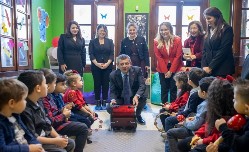 Ayla Ökmen Oyun Evi açıldı: Kurdeleyi CHP Lideri Özel kesti