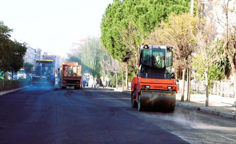 Başkan Tugay söz verdi, 2025 yılı asfalt seferberliğiyle başladı