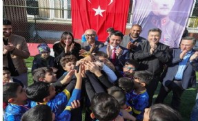 Bayraklı’da U-10 Cup turnuvası görkemli finalle tamamlandı